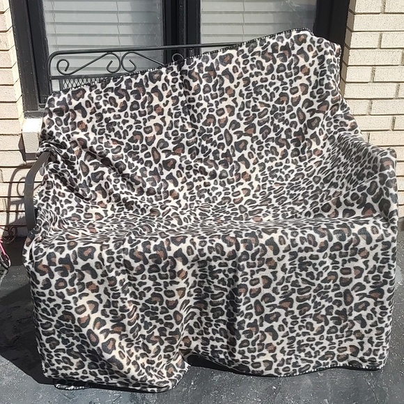 Other - 🐆/Throw Blanket